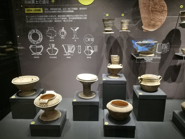 Pottery plates and jars