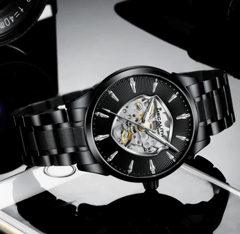 The watches of mechanical