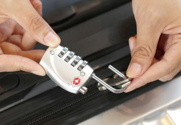 How to use TSA Lock
