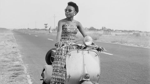 Long-lost picture archive celebrates glamour of 1950s Senegal--KELOPA
