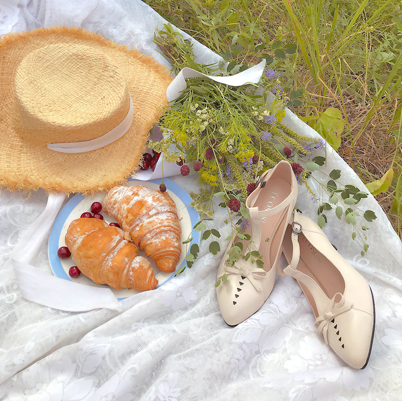 VINTAGE SHOES