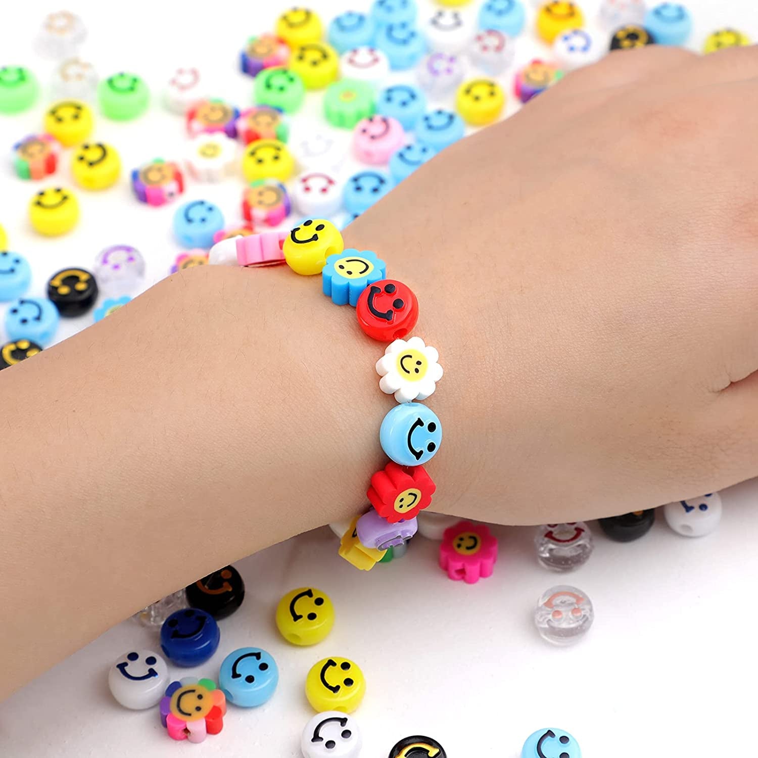 600Pcs  Variety Smiley Face Beads