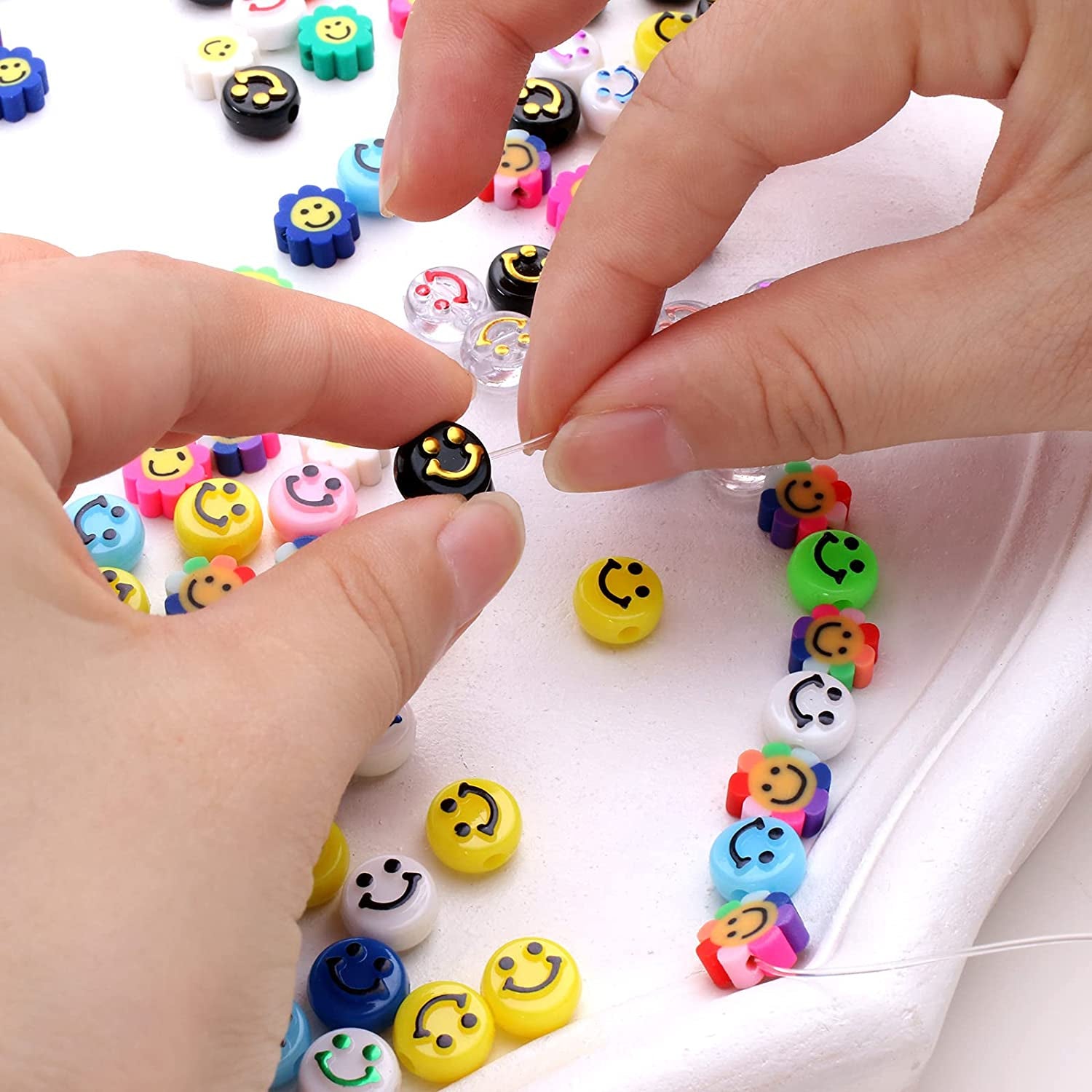 600Pcs  Variety Smiley Face Beads