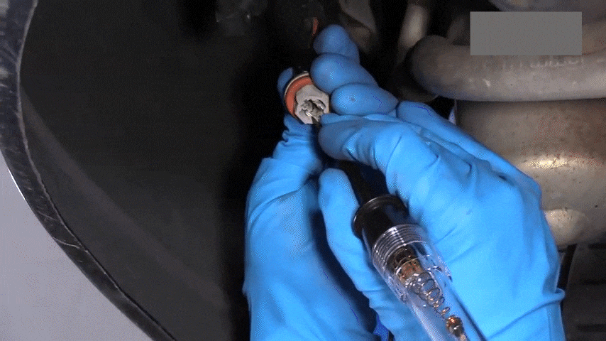 The causes and fixes of one headlight not working