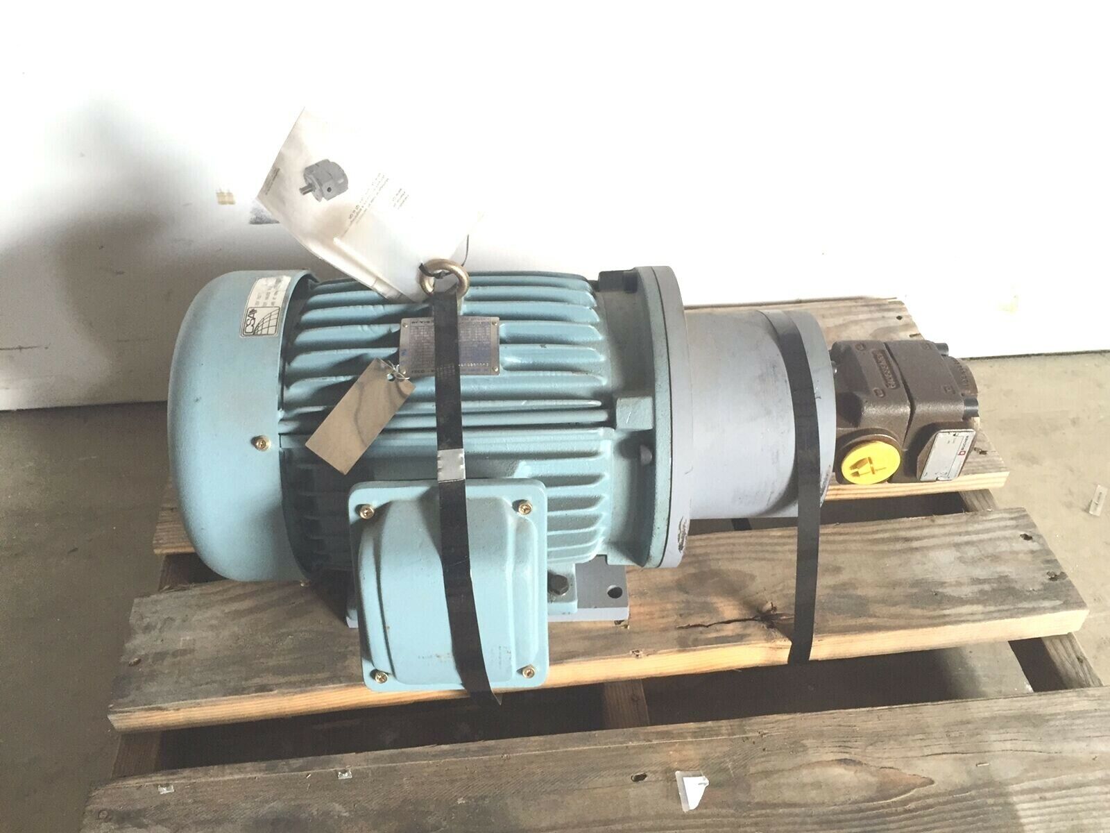 Westinghouse PDH00506TE5 Electric Motor w/ Bucher QX32-010R09 Hydraulic Pump