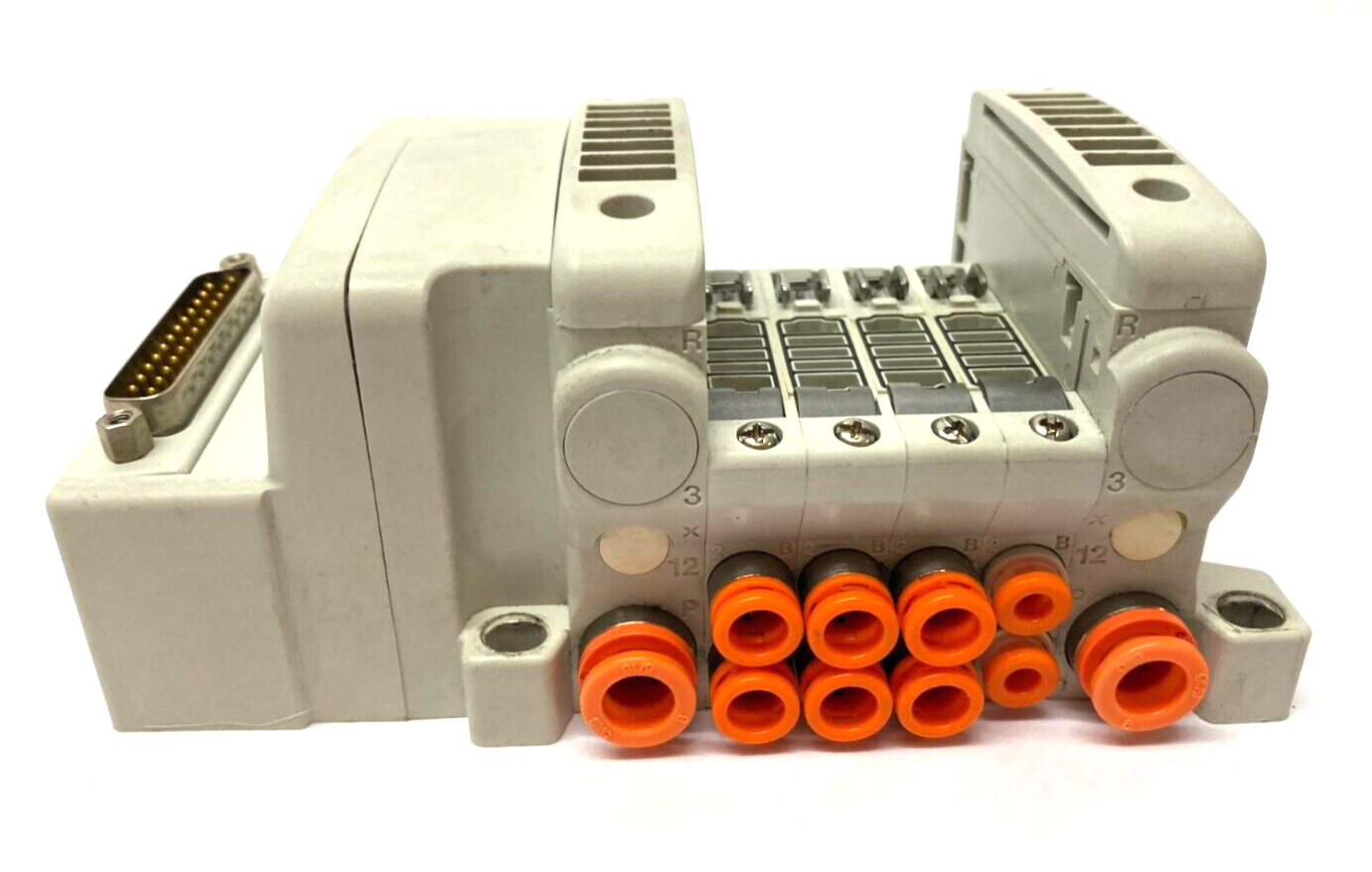 SMC VV5QC11-04N7FD0-S Base Mounted Manifold Direct Plug-In D-Sub Connector