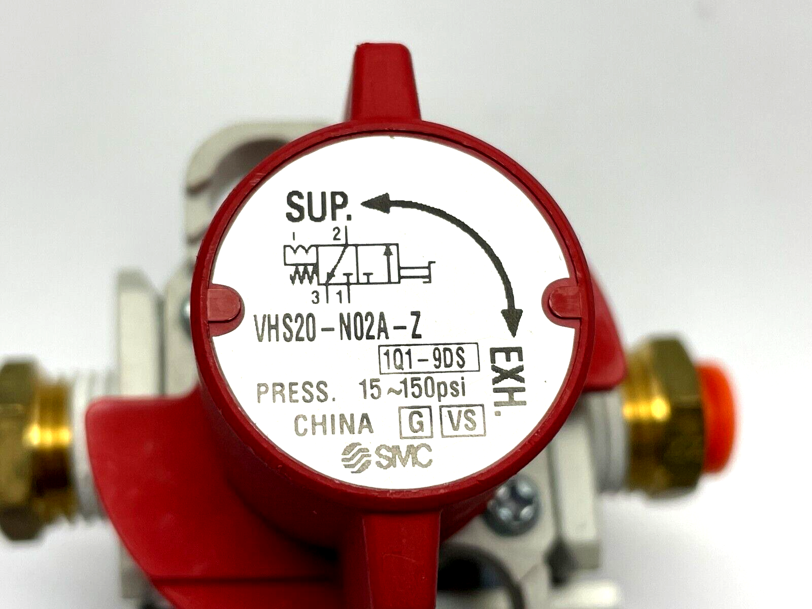 SMC VHS20-N02A-Z Lockout Valve 3-Port w/ Bracket