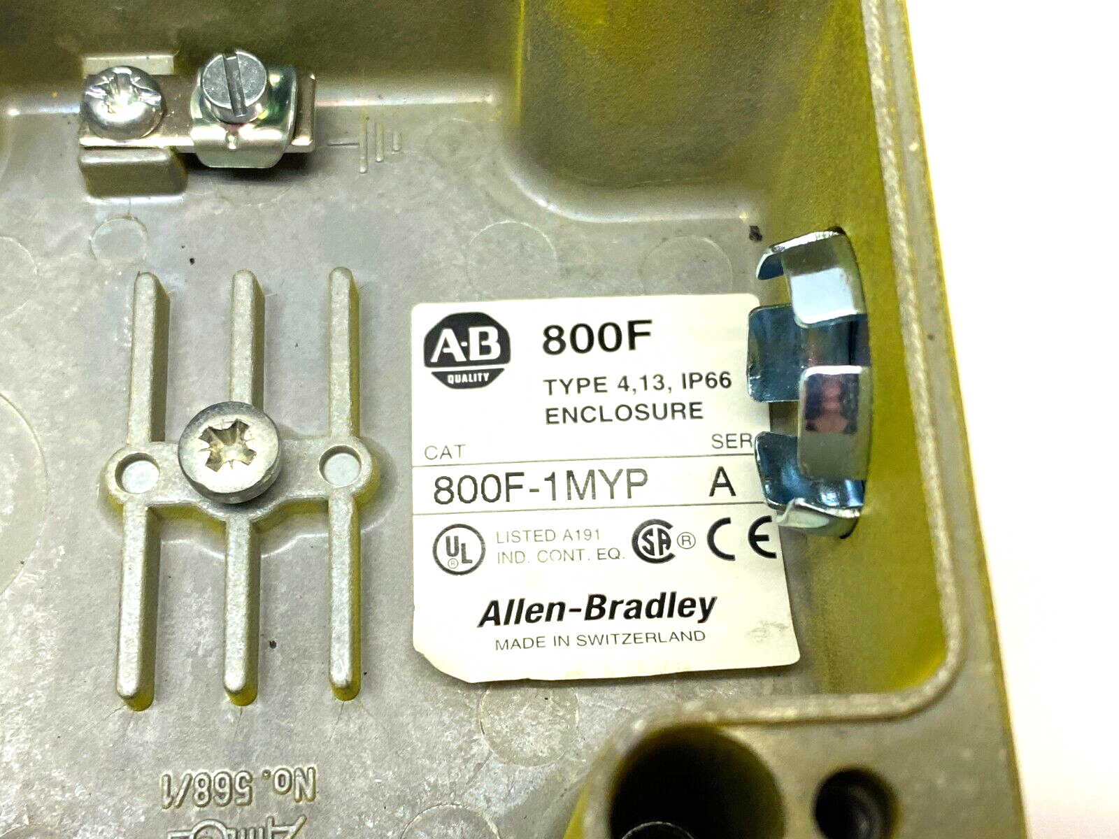 Allen Bradley 800F-1MYP Ser. A Cast Aluminum Enclosure 1-Hole 22.5mm Yellow