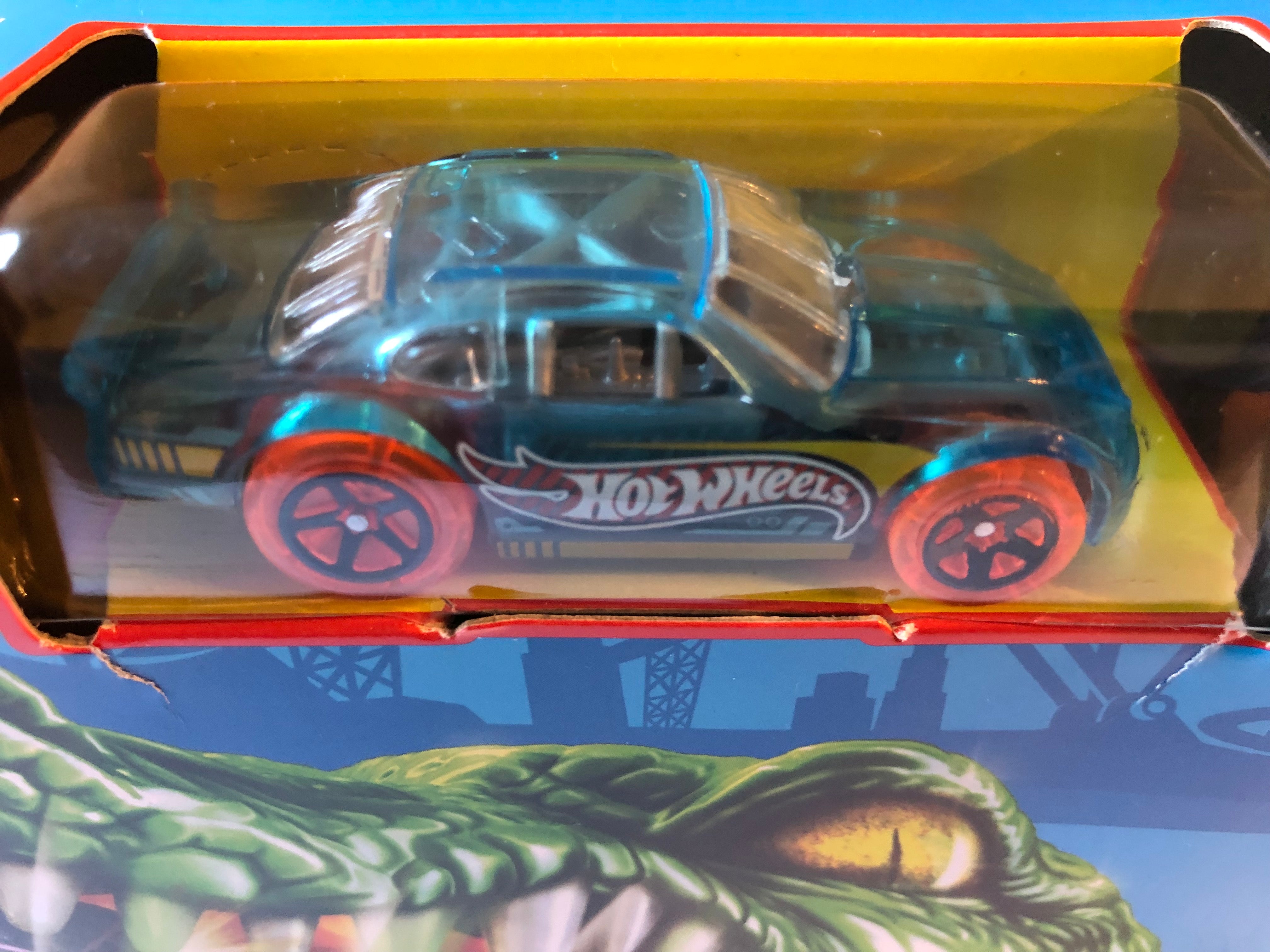Mattel Hot Wheels City Crocodile Crunch Play Set Blue Orange Car Track
