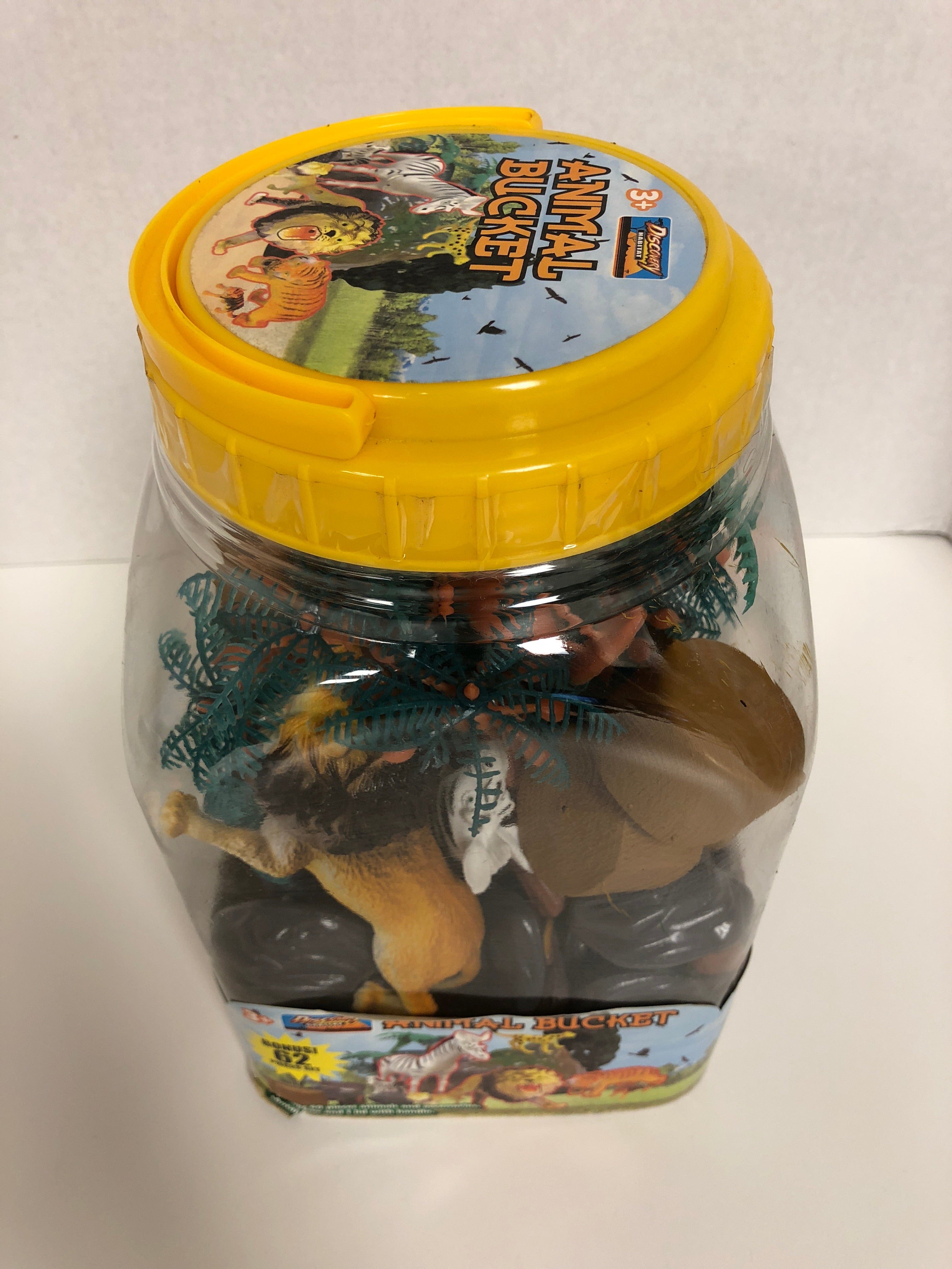 Discovery Habitat Animal Bucket Bonus 62 Pieces Set Lion Tiger Zebra