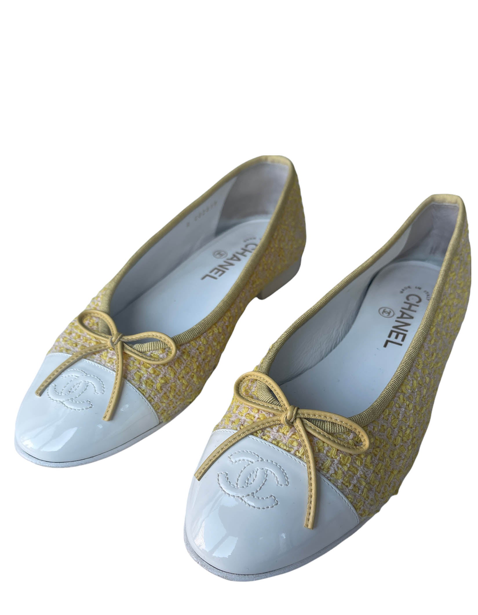 Chanel 2021 Yellow Tweed/ White Patent CC Ballerina Flats sz 39