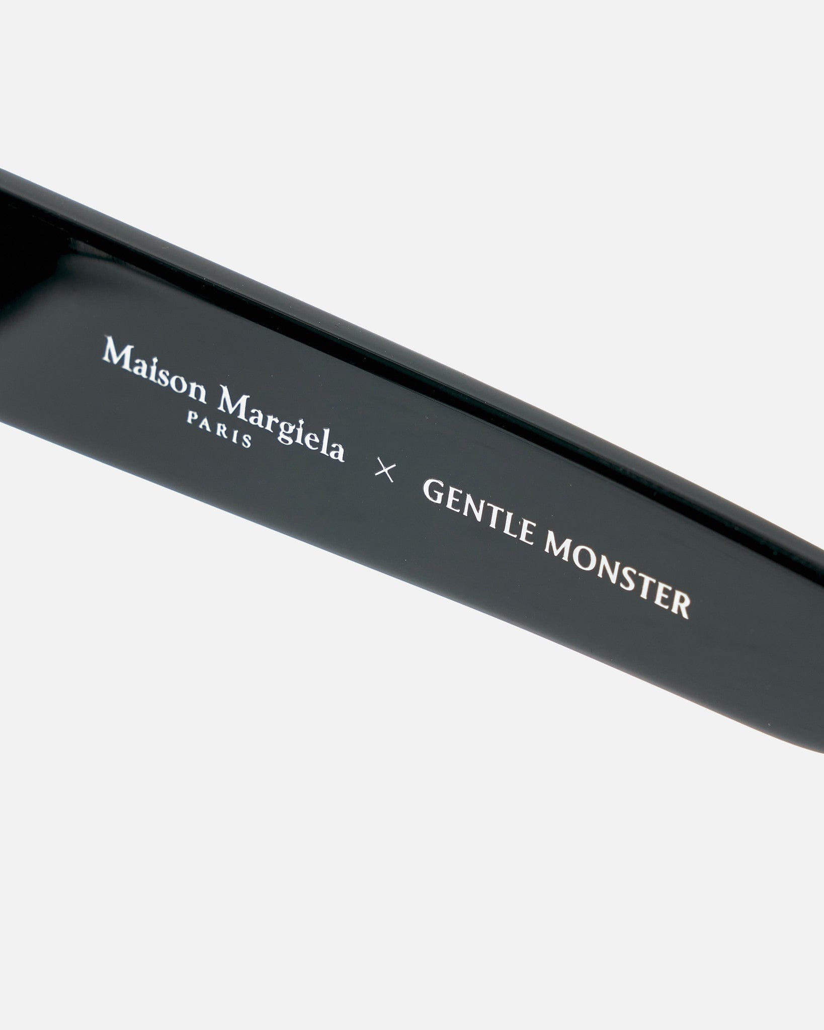 Gentle Monster MM107 01