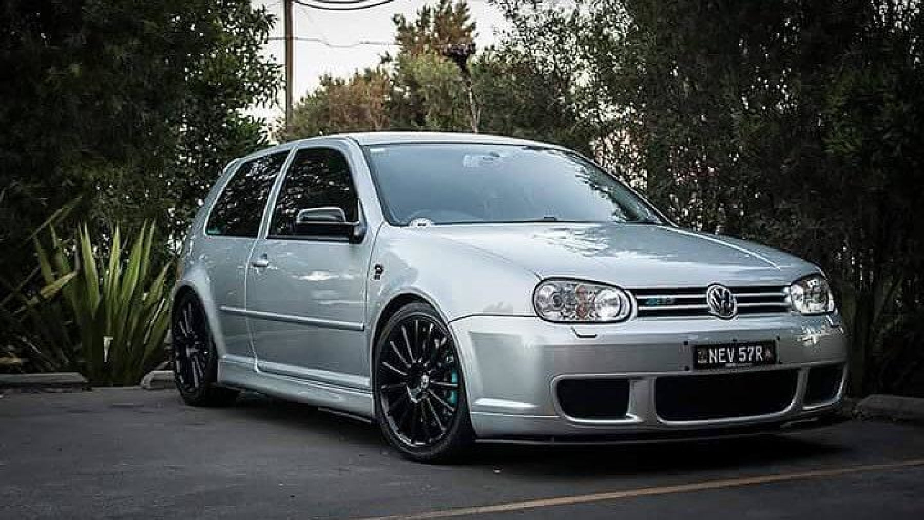 MK4 Golf R32 Front Lip Splitter