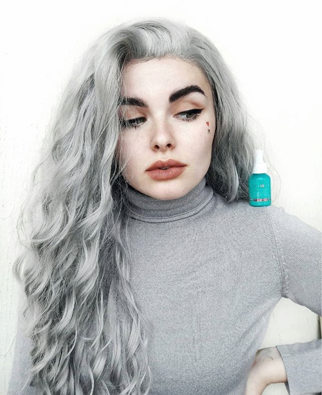 Grey Slight Wavy Synthetic Front Lace Wigs