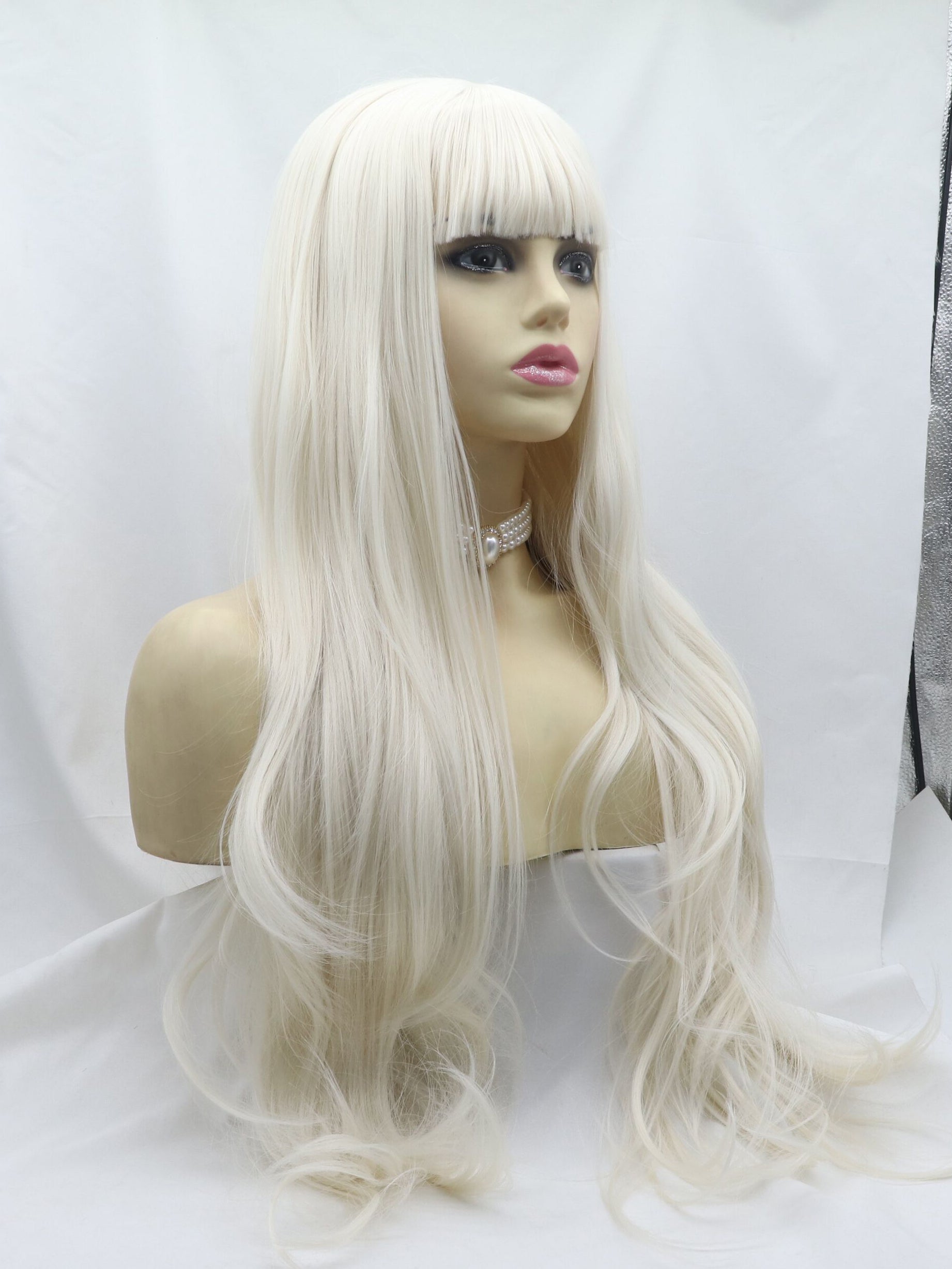 Long White Blonde Wavy Synthetic Wigs with bangs