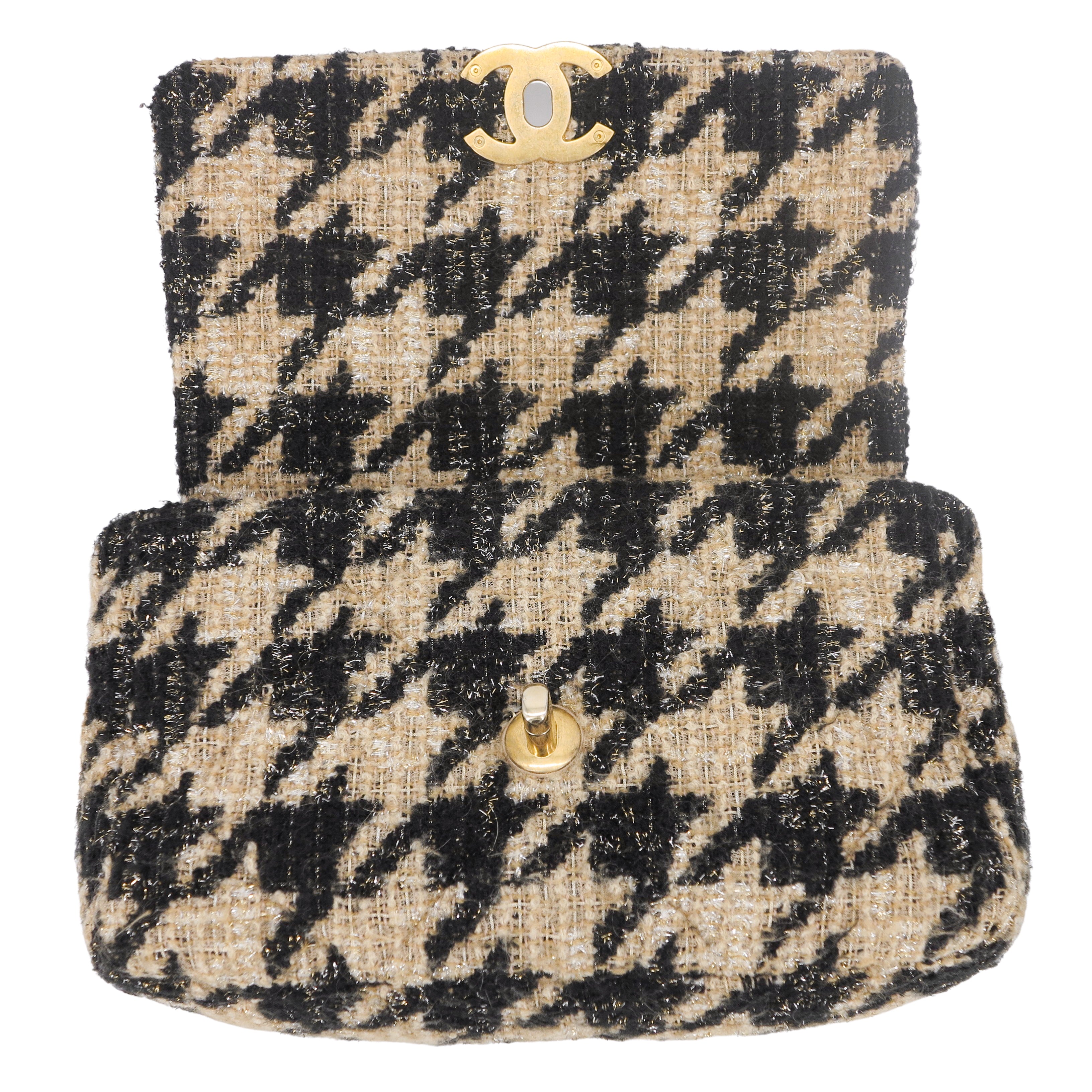 CHANEL 19 Small Flap Bag in 19K Beige Houndstooth Tweed