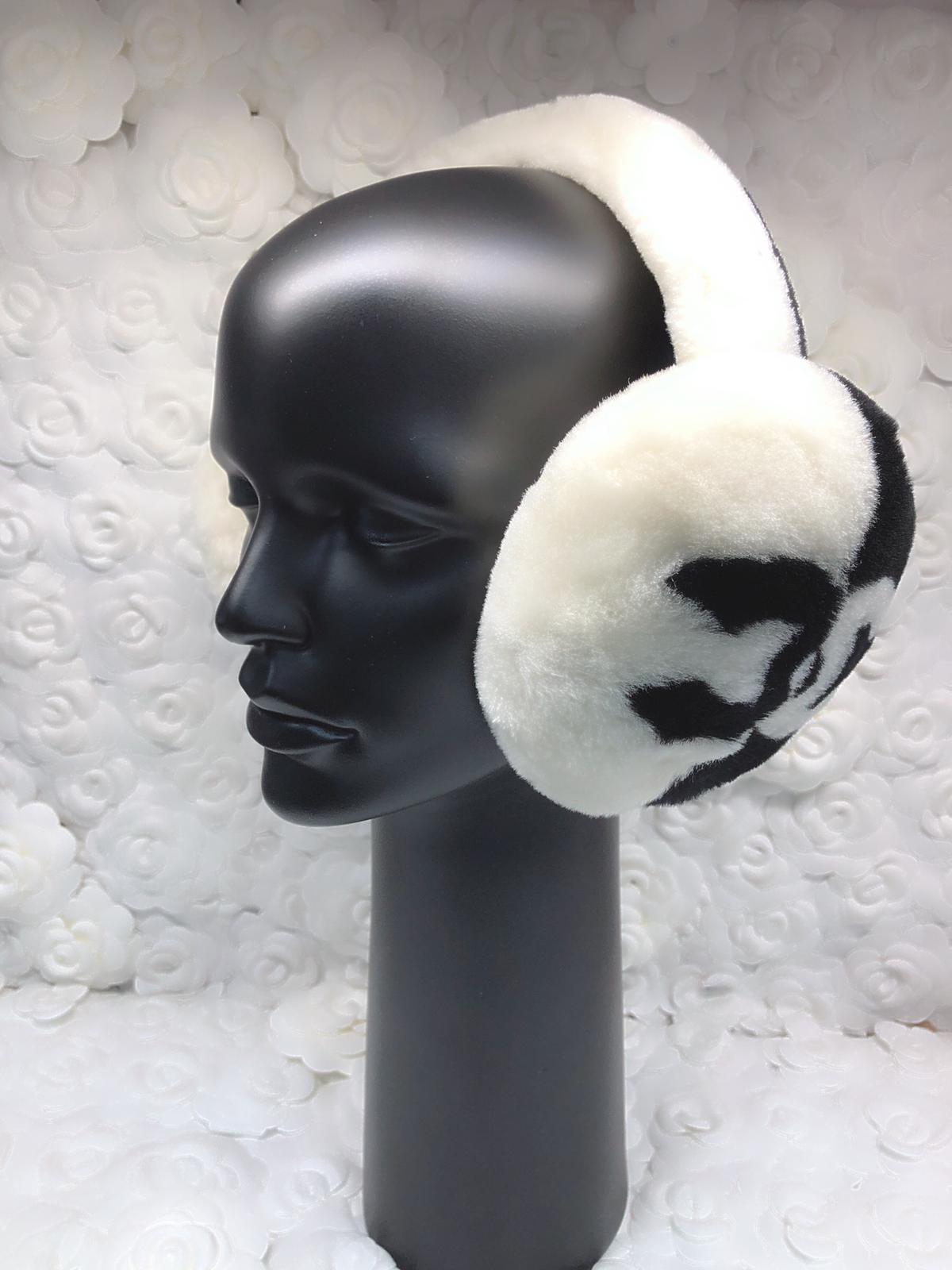 Oversized CC Foldable Earmuffs Black White Shearling