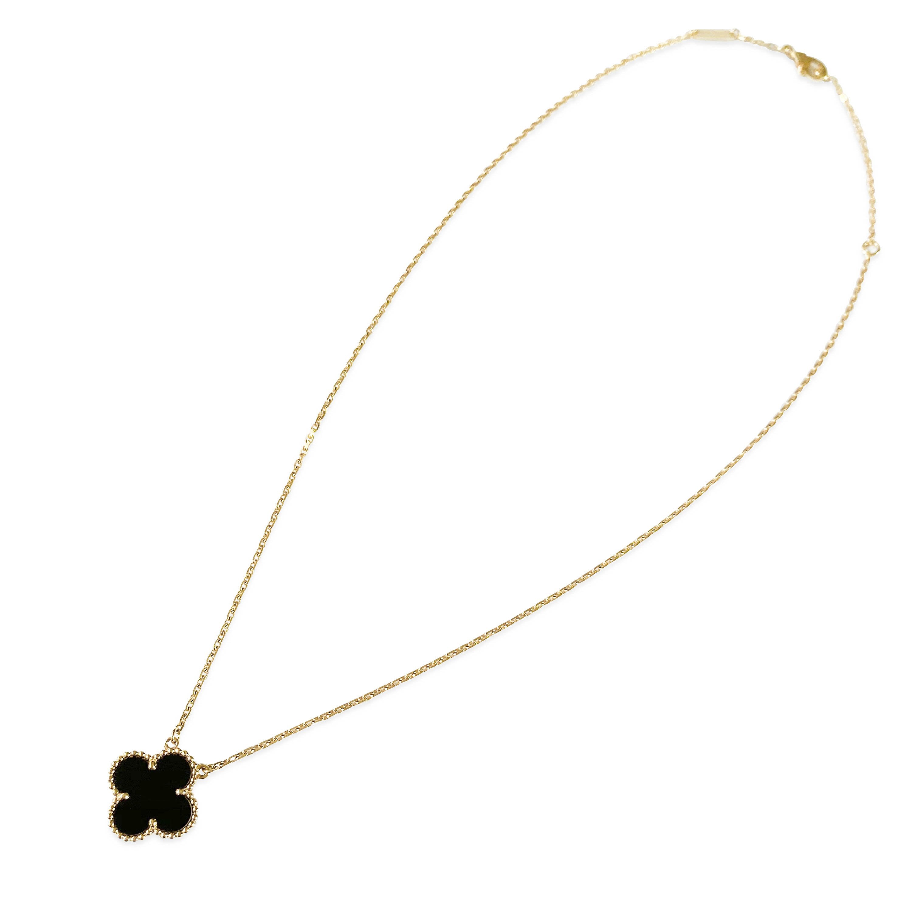 Vintage Alhambra Pendant Necklace in 18k Yellow Gold Onyx