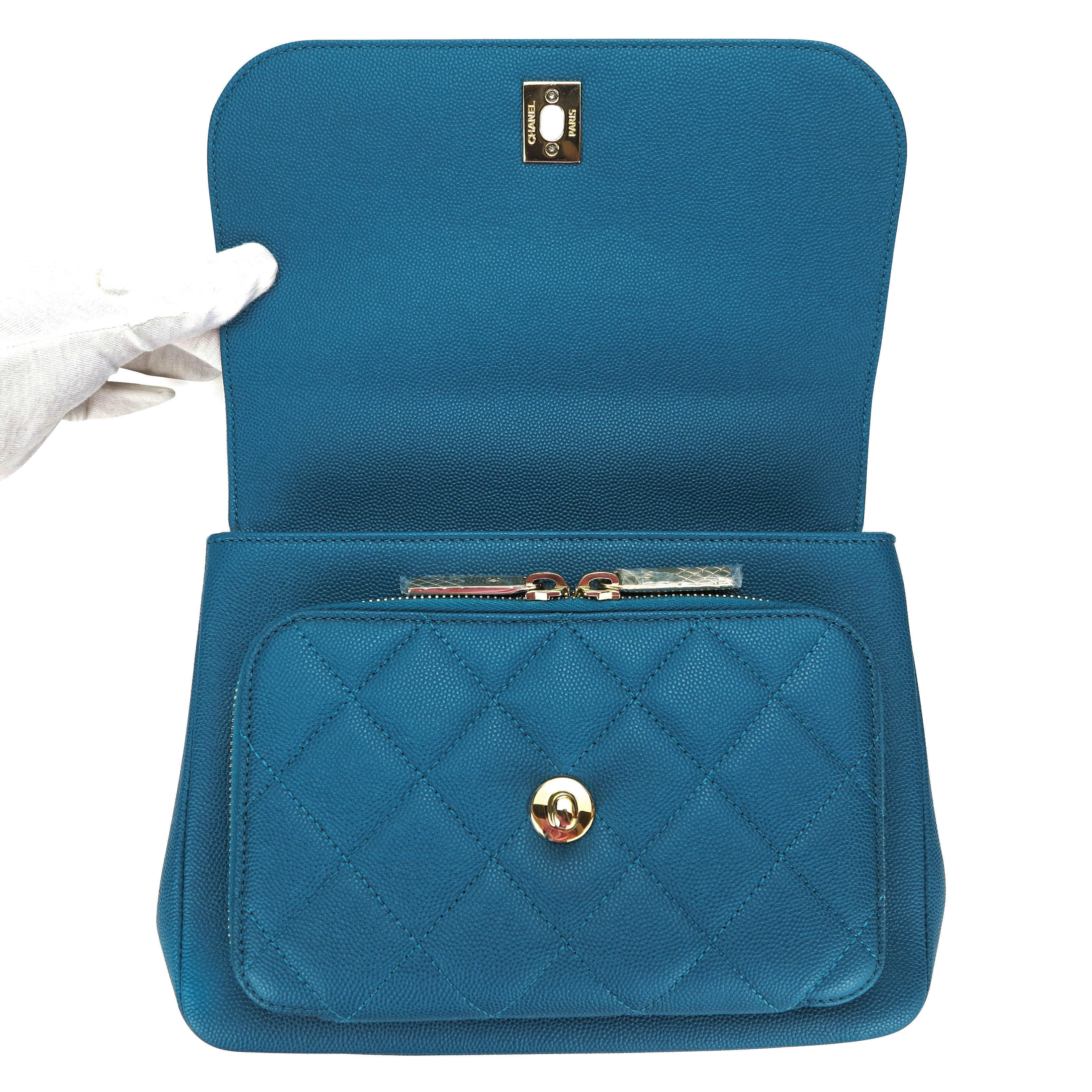 Medium Business Affinity Flap Bag in Turquoise Caviar