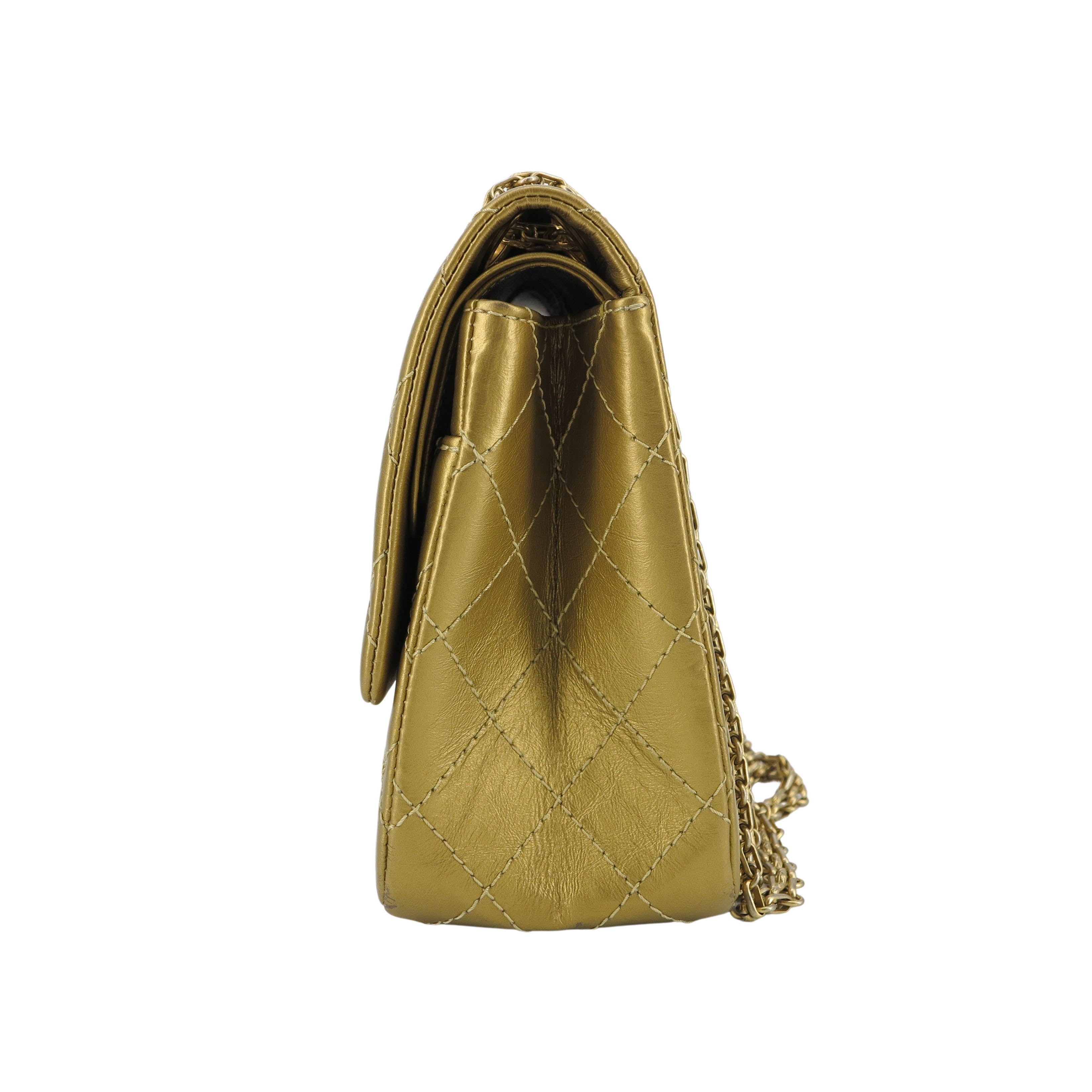 2.55 Reissue Large Flap Bag Size 226 in Gold Aged Calfskin