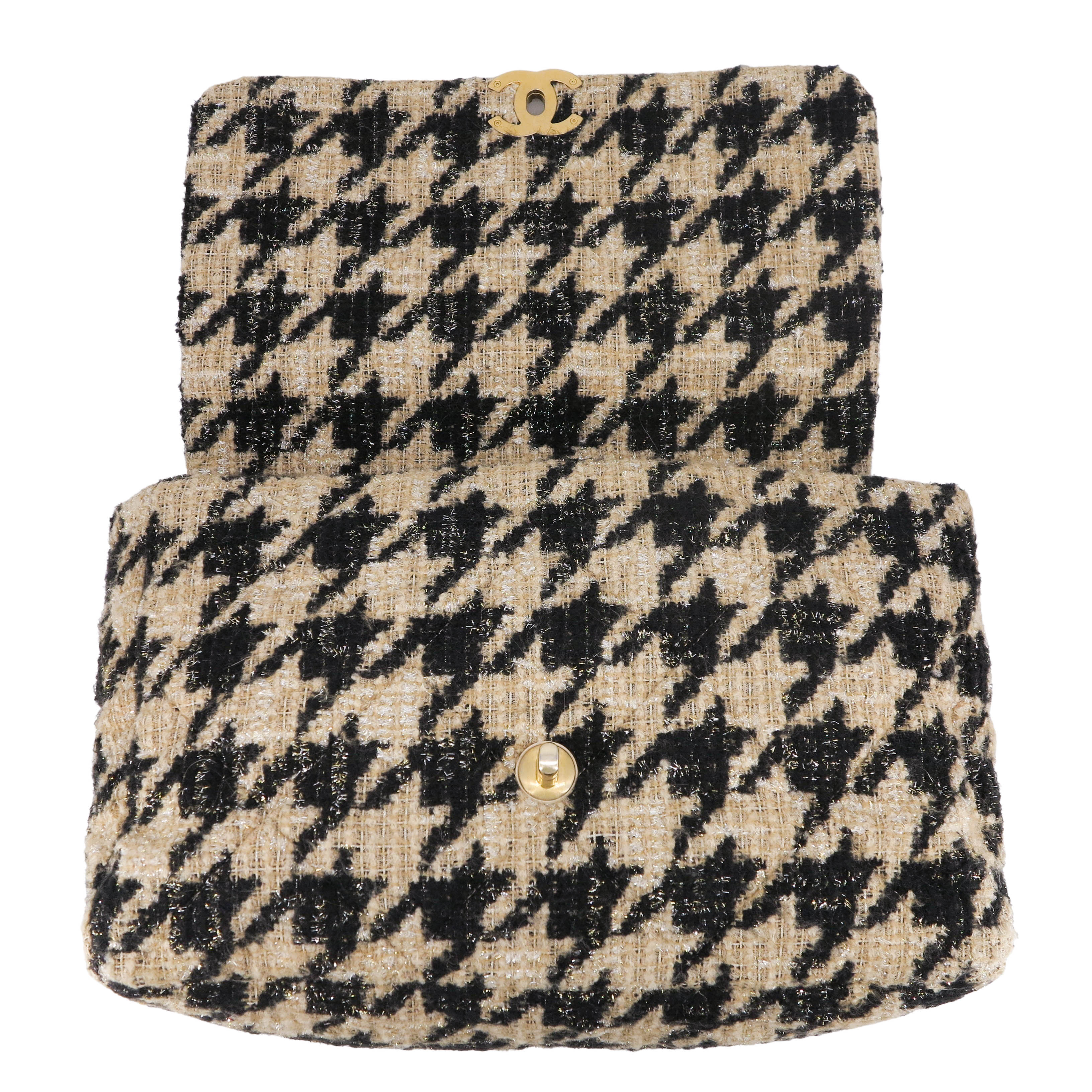 CHANEL 19 Maxi Flap Bag in 19K Beige Black Houndstooth Tweed