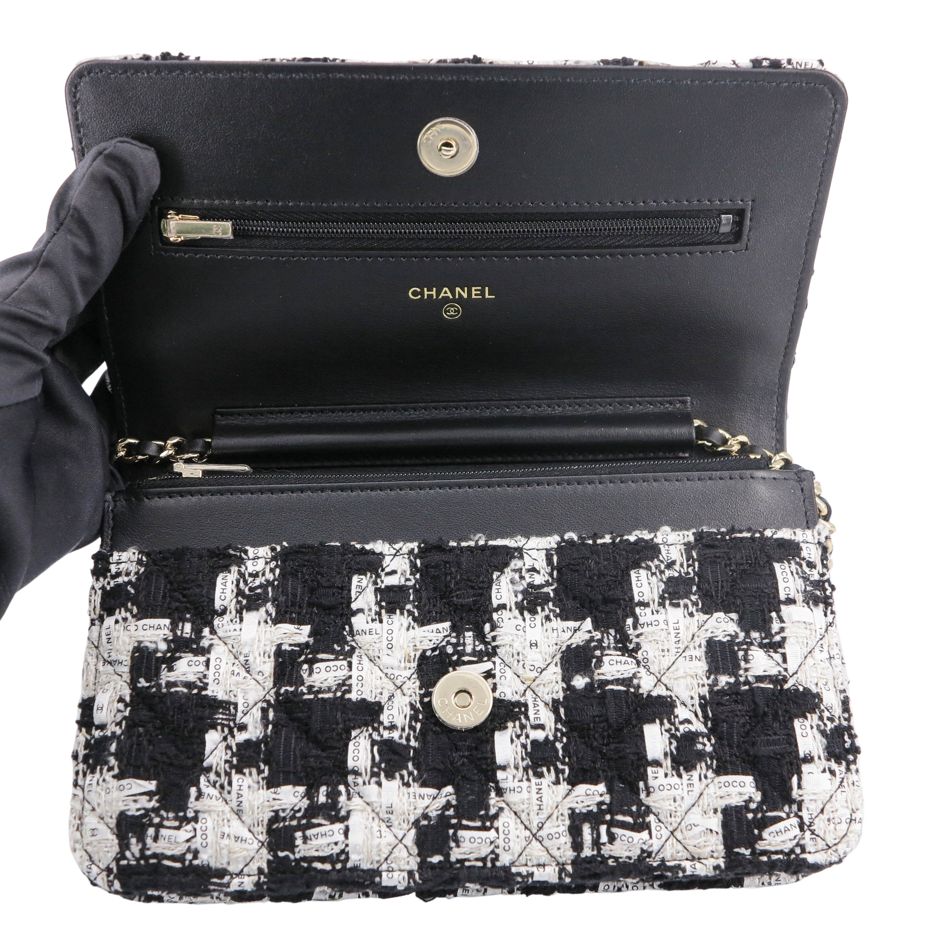 Classic Wallet On Chain WOC in 20S Ribbon Houndstooth Tweed