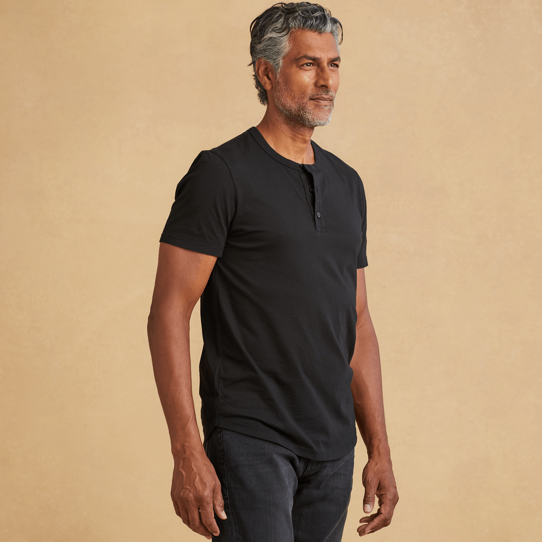 Mens Short Sleeve Henley Curved Hem