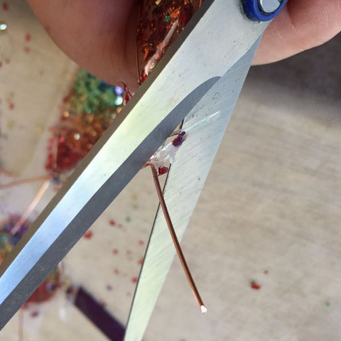 How to diy beautiful rainbow color glitter earrings