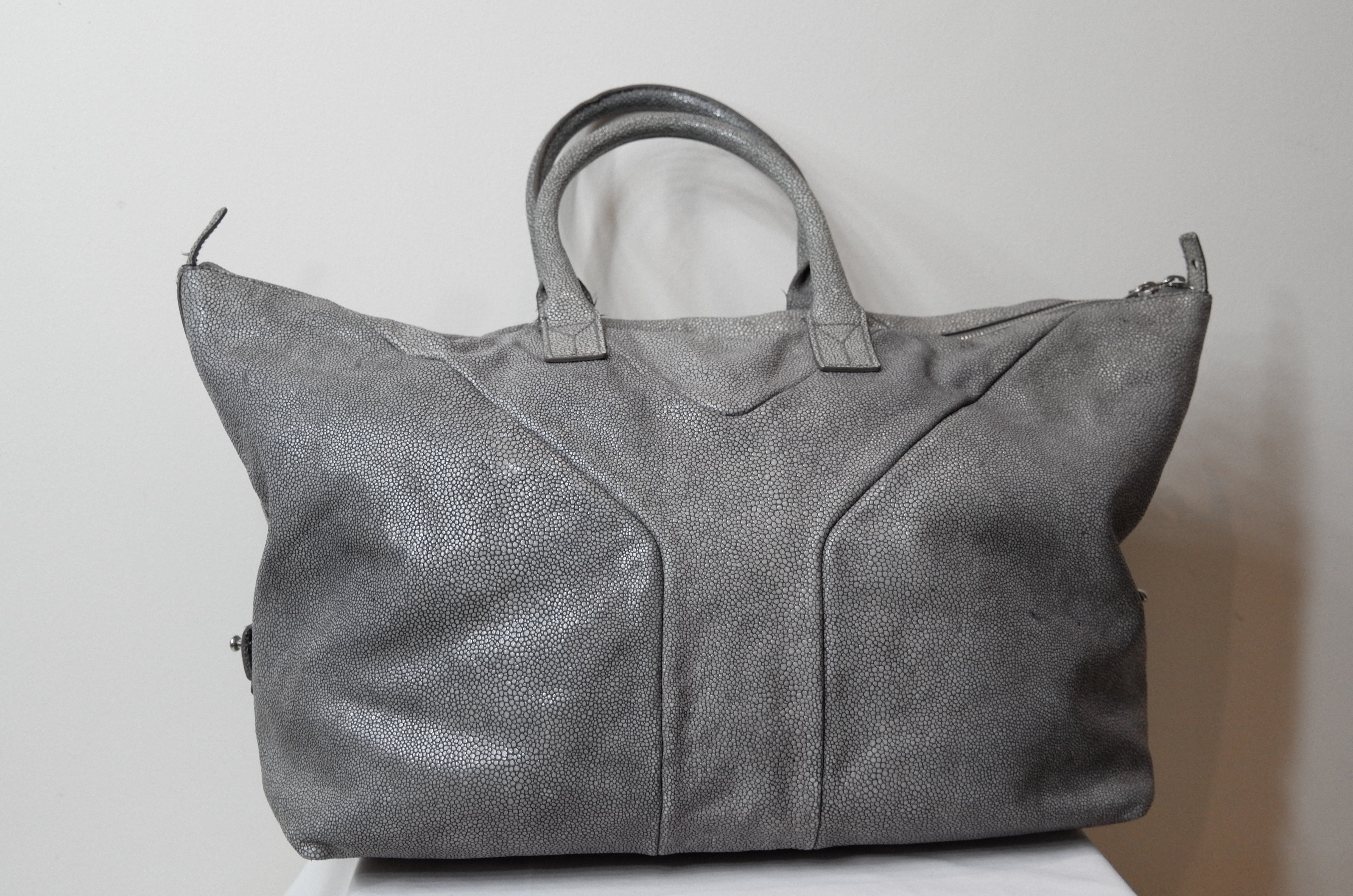 Yves Saint Laurent Grey Stingray Embossed Leather Easy Y Zip Tote Bag