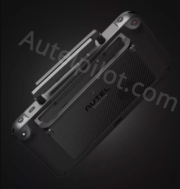 Autel smart remote controller features an integrated design with detachable control sticks