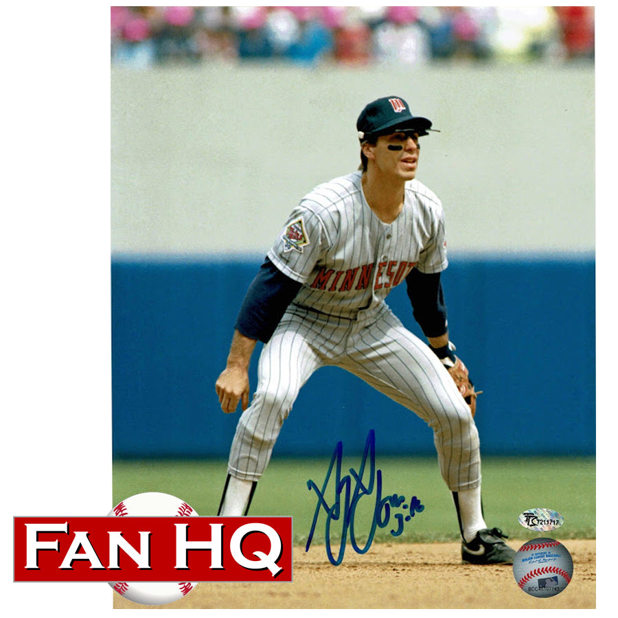 Greg Gagne Autographed Minnesota Twins 8x10 Photo Fielding