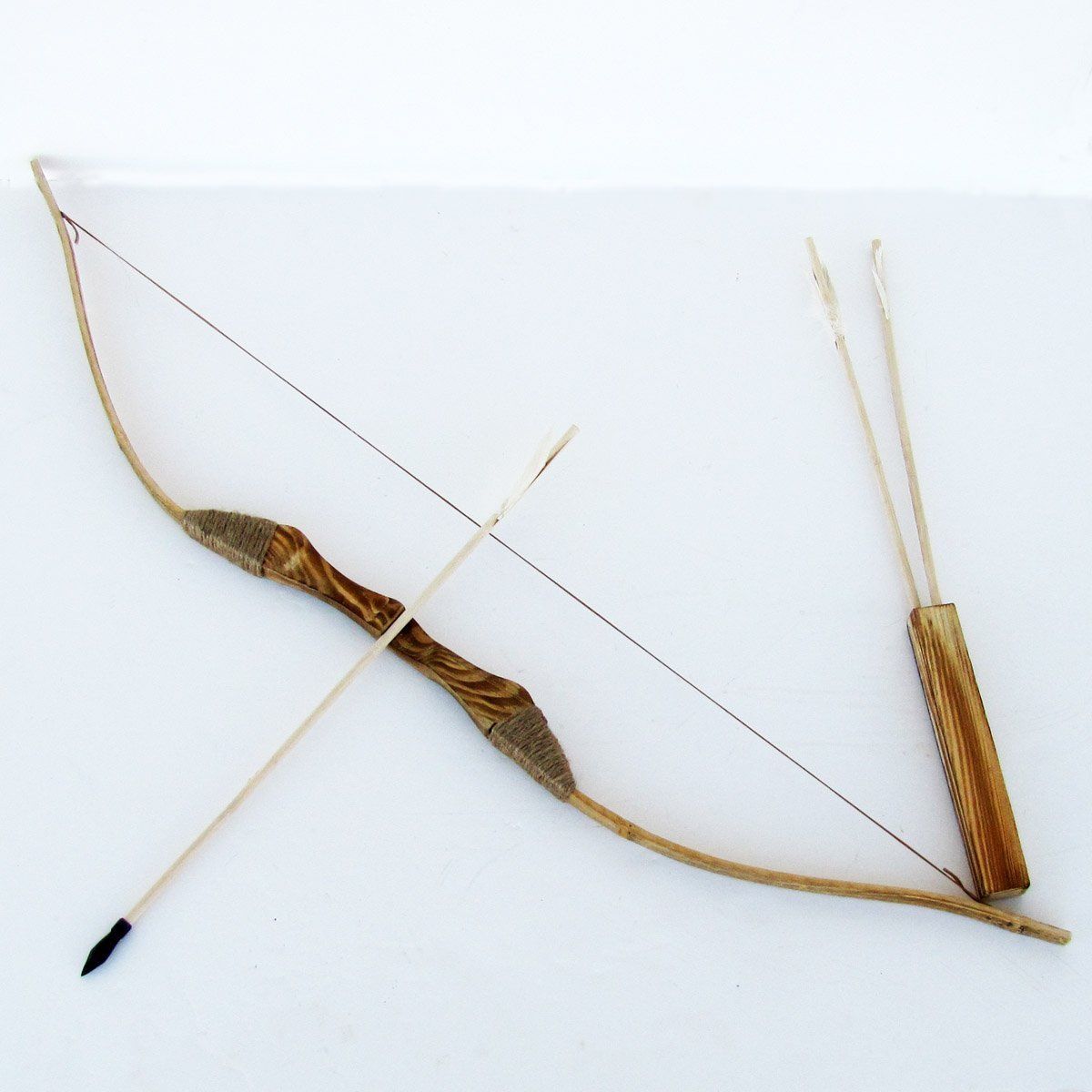 BOW AND ARROWS-WOOD / ARCOS Y FLECHAS DE MADERA