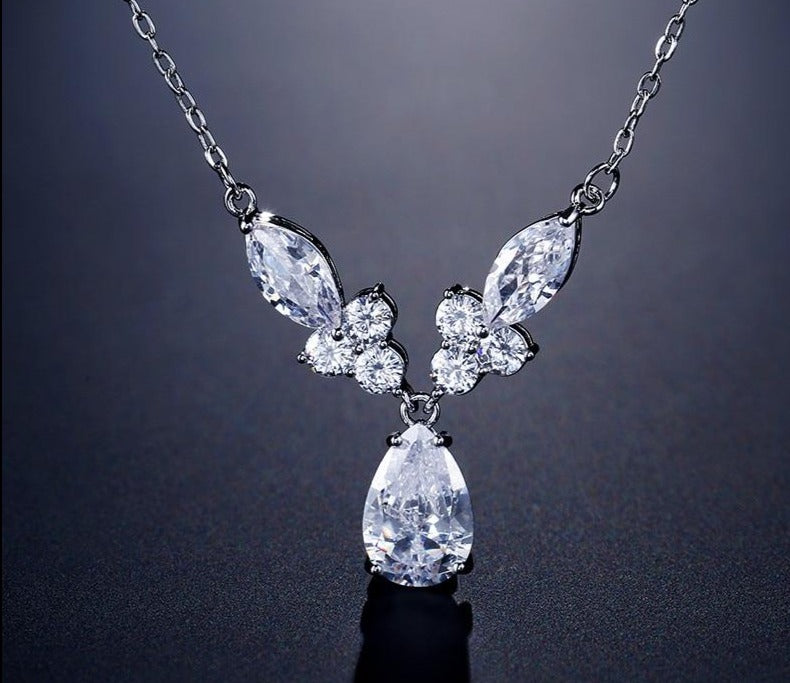 Water Drop Zirconia Crystal Pendant Necklaces for Elegant Women Fashion Bridal Jewelry