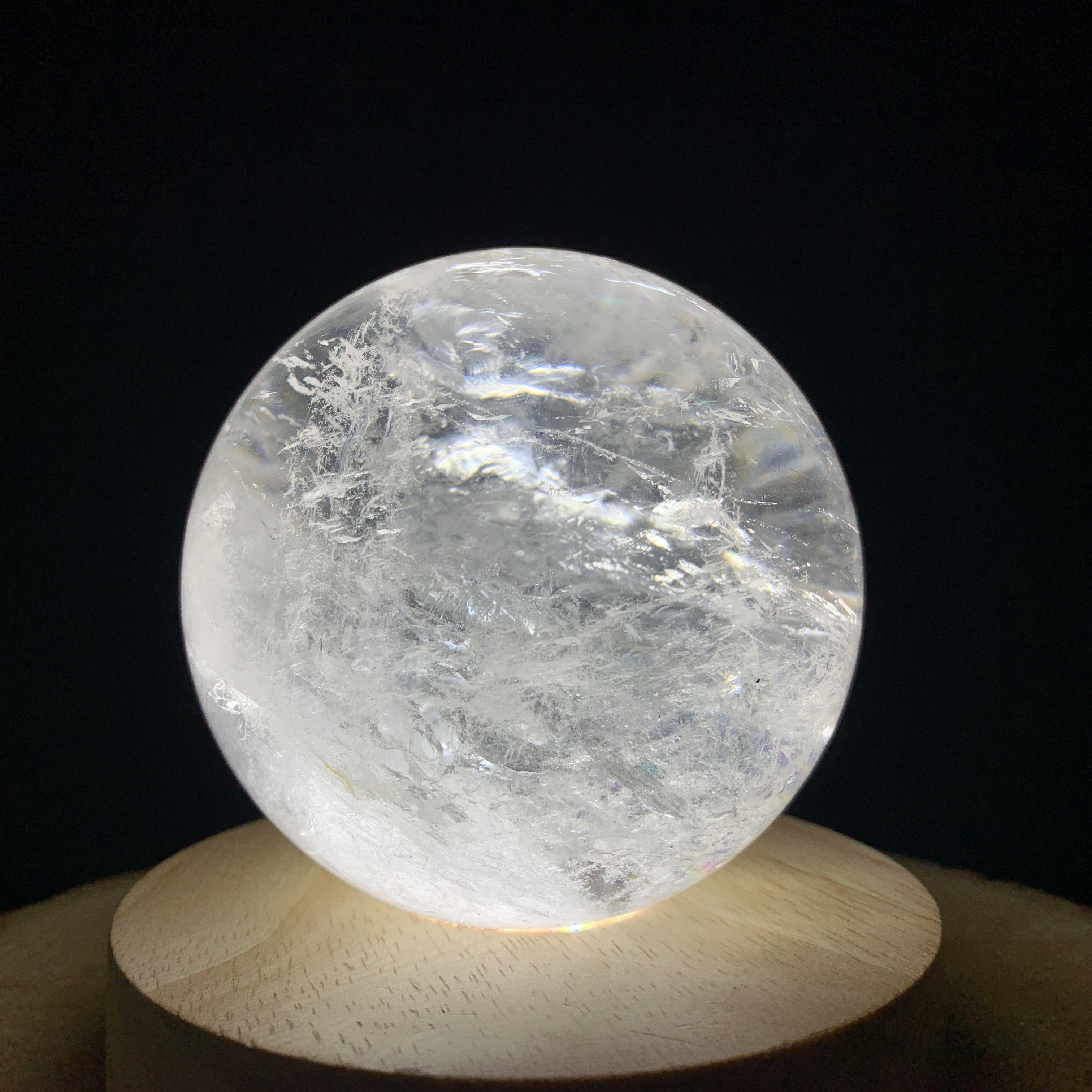 752g 8x8x8cm White Clear Quartz Sphere from China