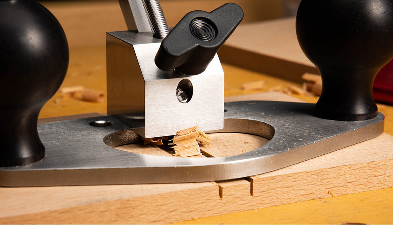 Router Plane Blade Locking