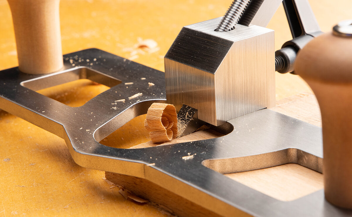 R022 Router Plane
