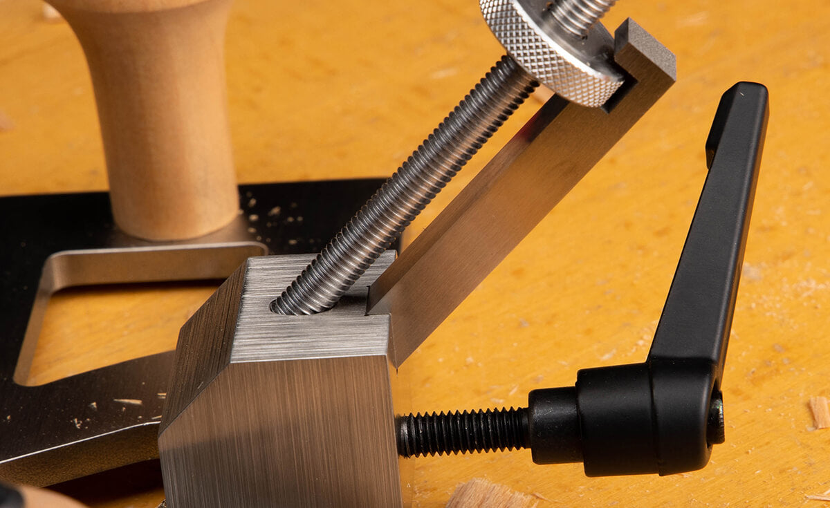 R022 Router Plane Locking sys