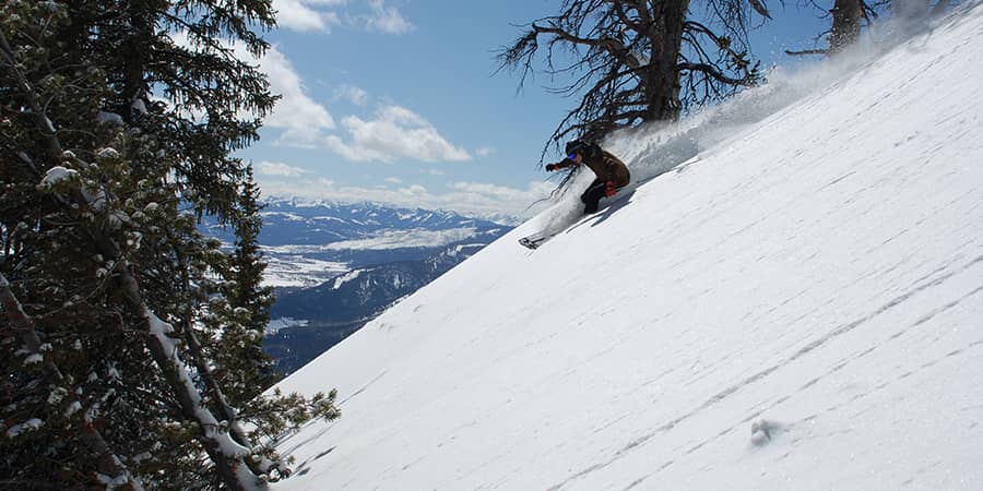 Jackson resort at Wyoming is another amazing ski destination in America that skiers find the best. 