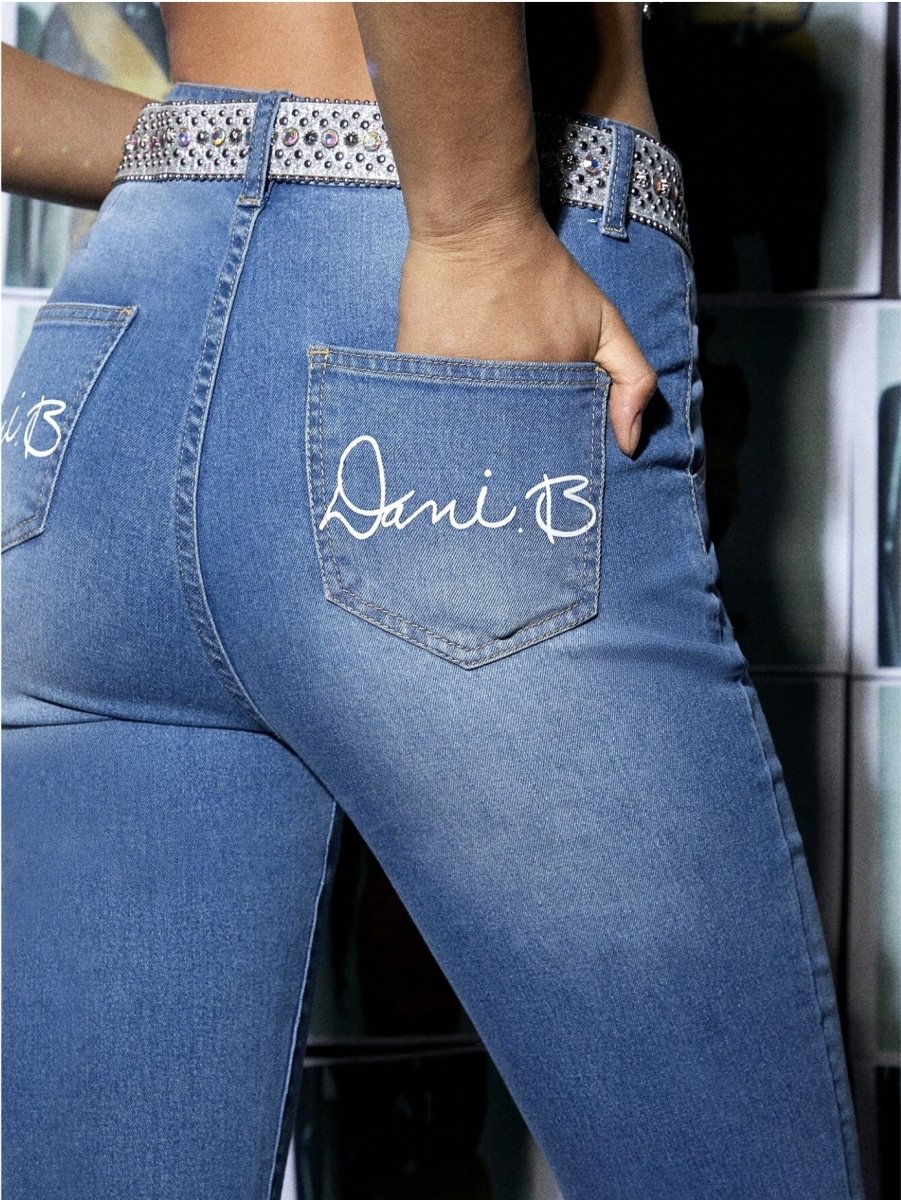 SHEIN X House of Dani.B Slant Pocket Raw Hem Flare Leg Jeans Without Belt