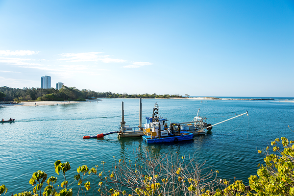 Tallebudgera Creek paddle boarding in currumbin