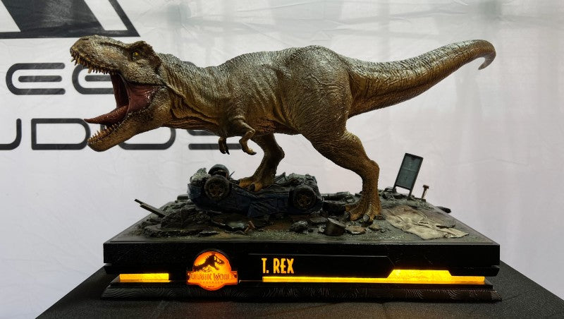 Jurrasic World T-Rex Queen Studios Encore Event