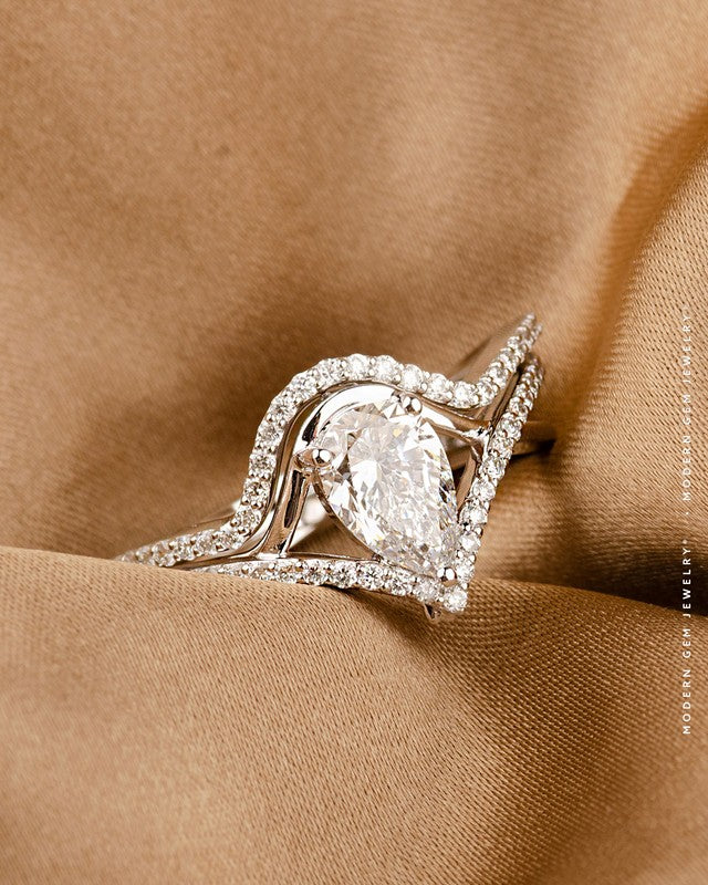 Pear Shaped Engagement Ring with Twisted Band | Modern Gem Jewelry