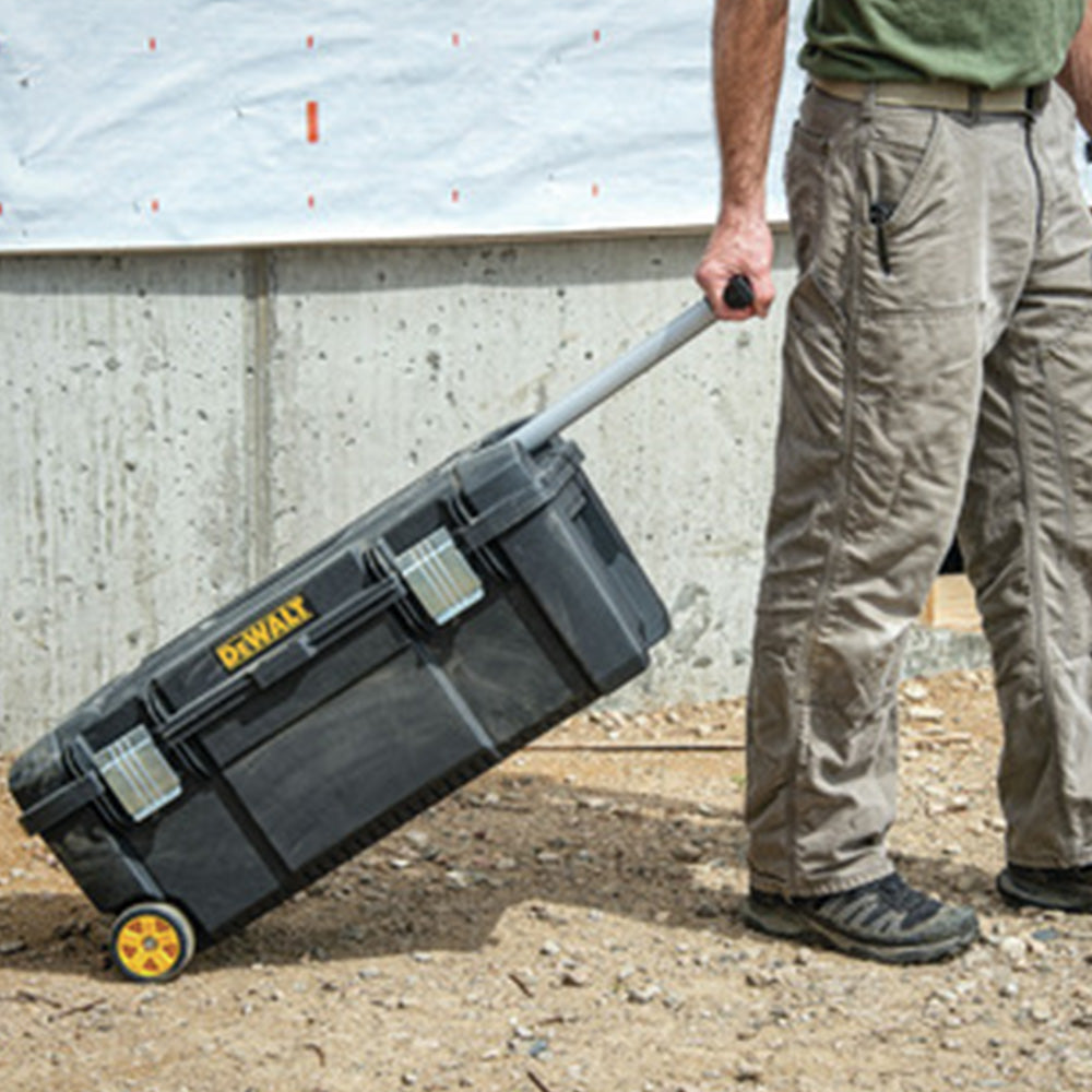 DeWALT DWST28100 28 Inch Structural Foam Portable Telescopic Handle