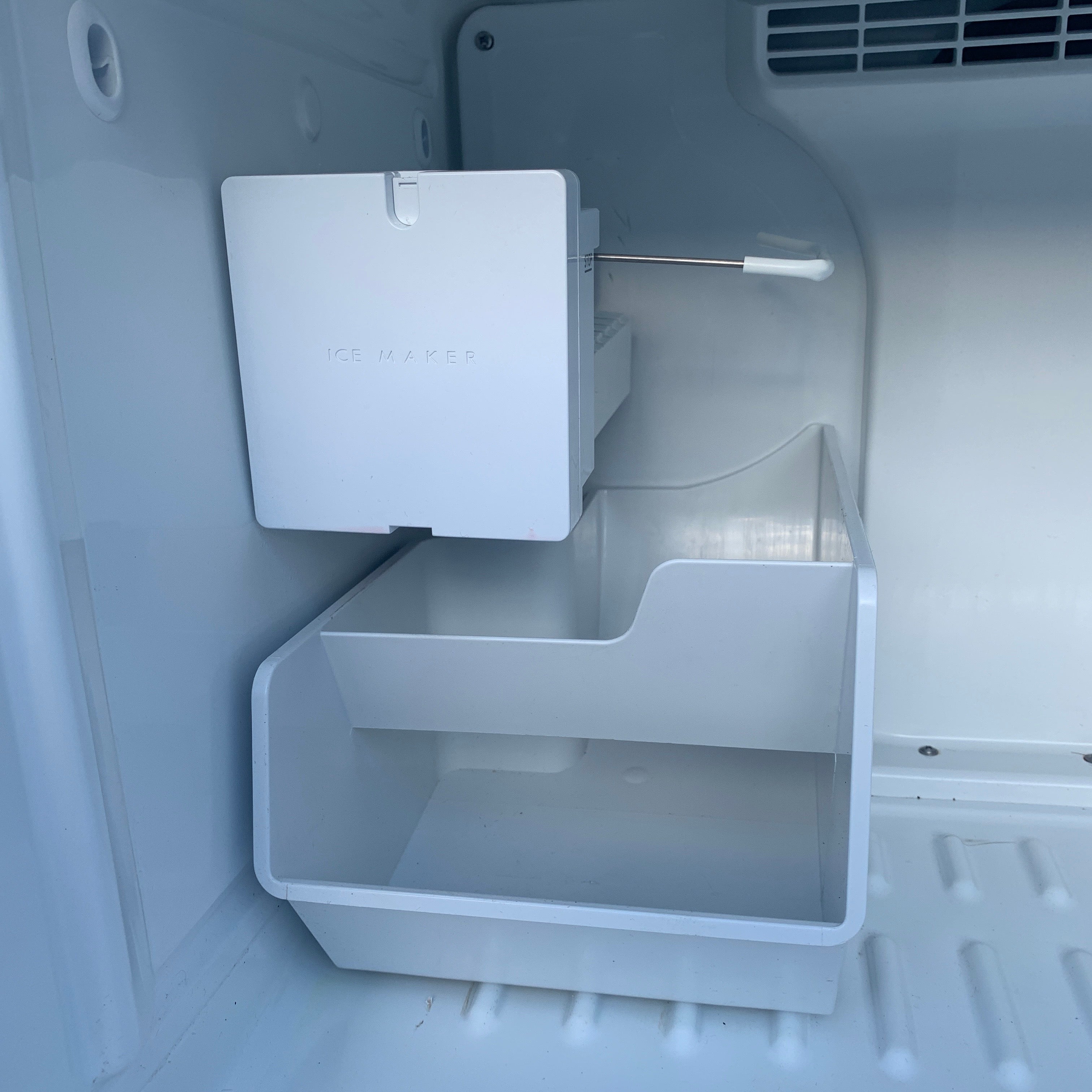 GE Top and Bottom Refrigerator