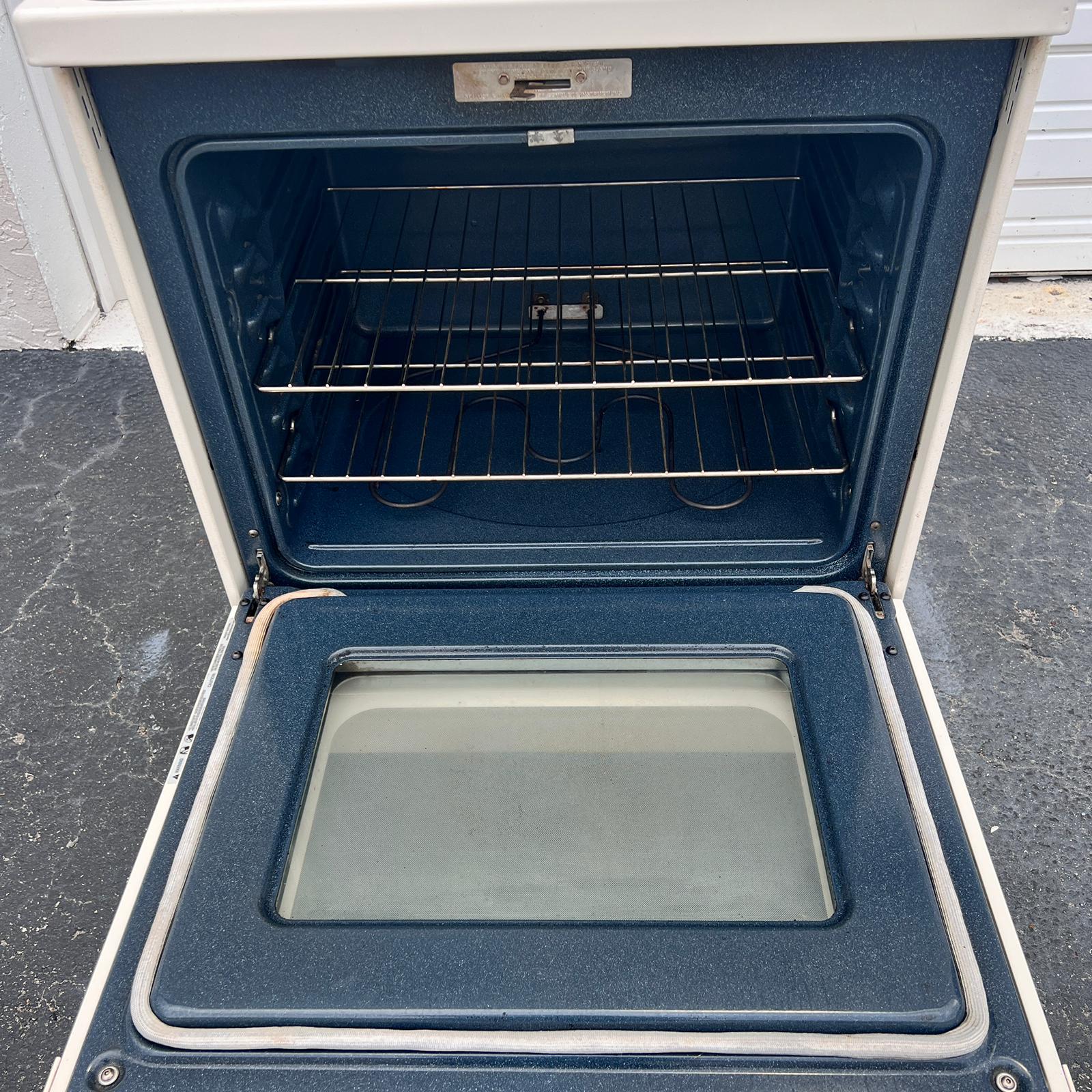 GE Electric Stove