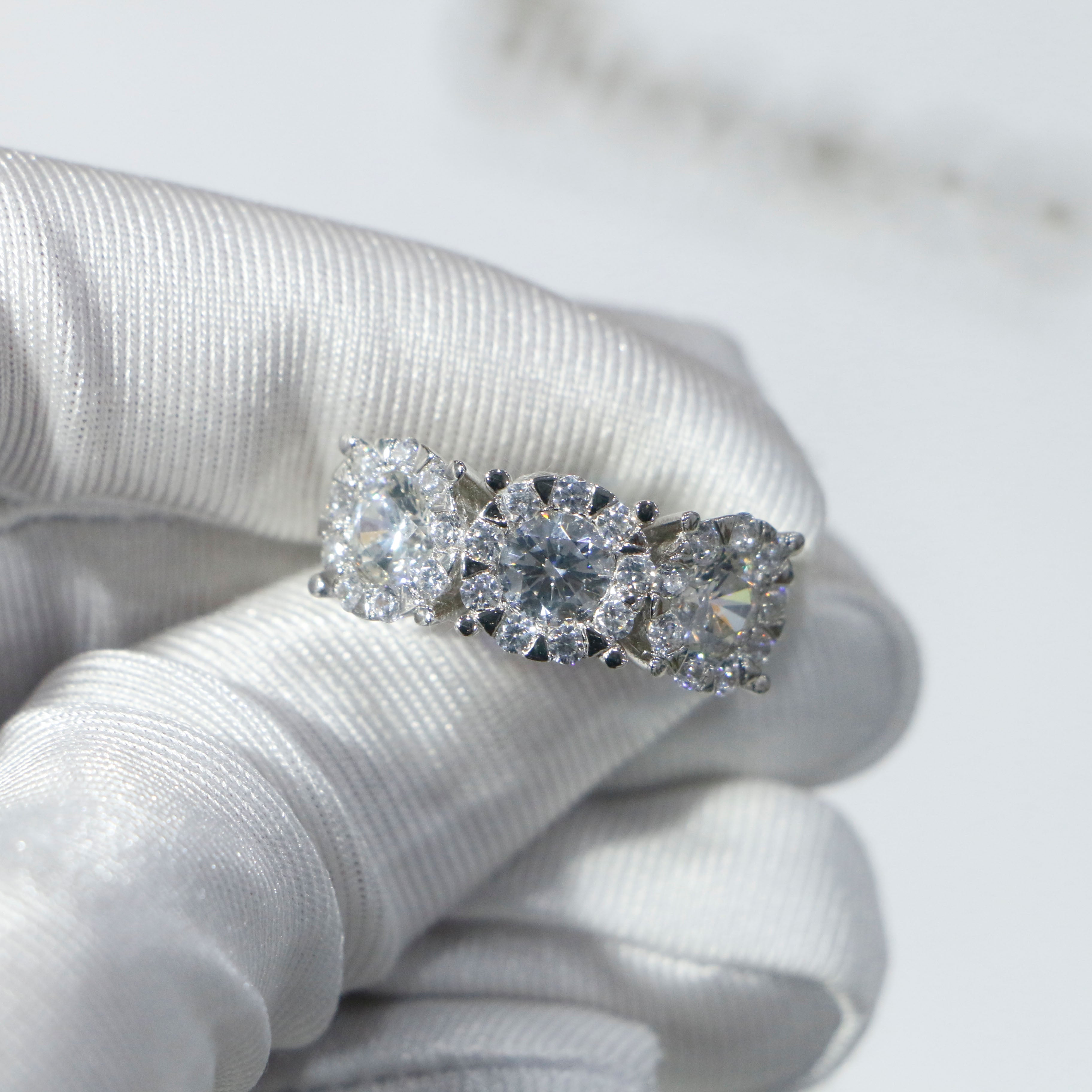 Cvpoint Ring Luxury Cluster Three Moissanite Ring - UNA&CO