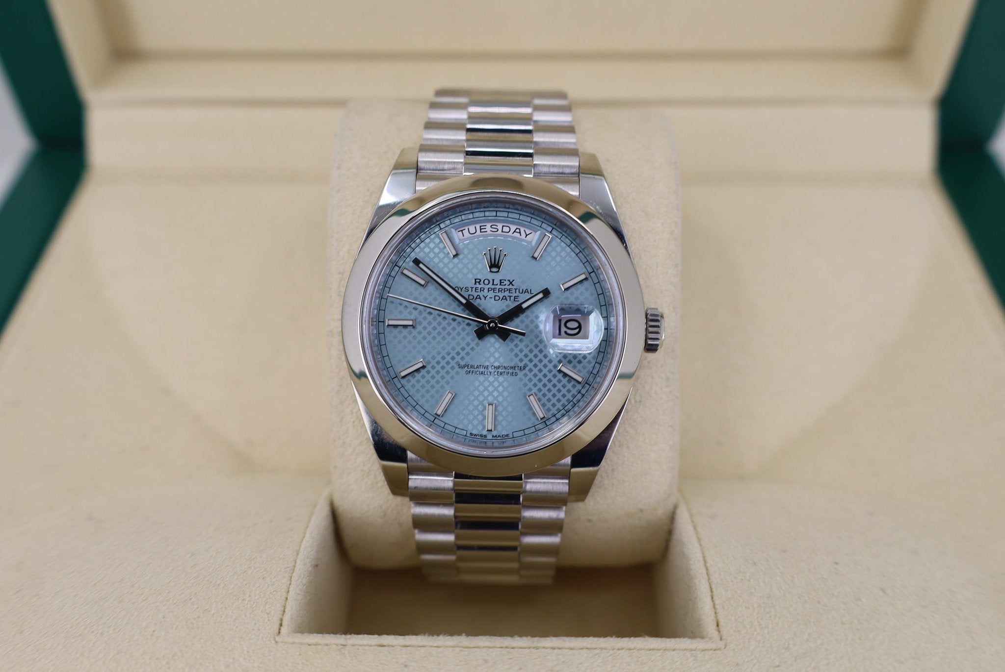 Rolex 950 Platinum Day-Date 40 Watch - Smooth Bezel - Ice Blue Diagonal Motif Index Dial - President Bracelet - 228206 ibdmip