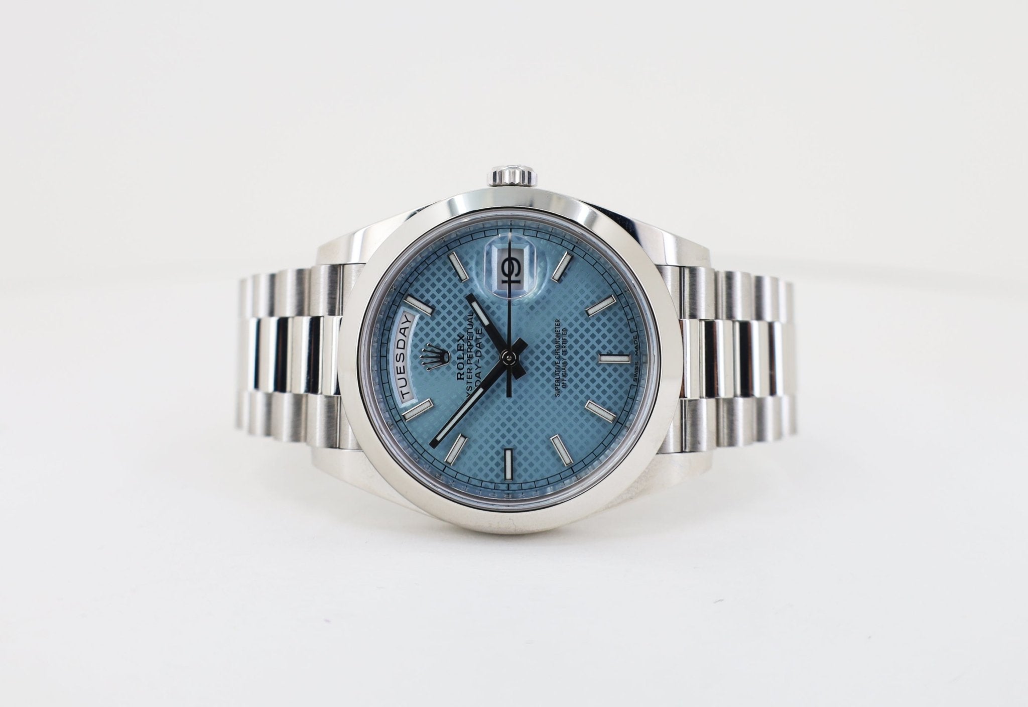 Rolex 950 Platinum Day-Date 40 Watch - Smooth Bezel - Ice Blue Diagonal Motif Index Dial - President Bracelet - 228206 ibdmip