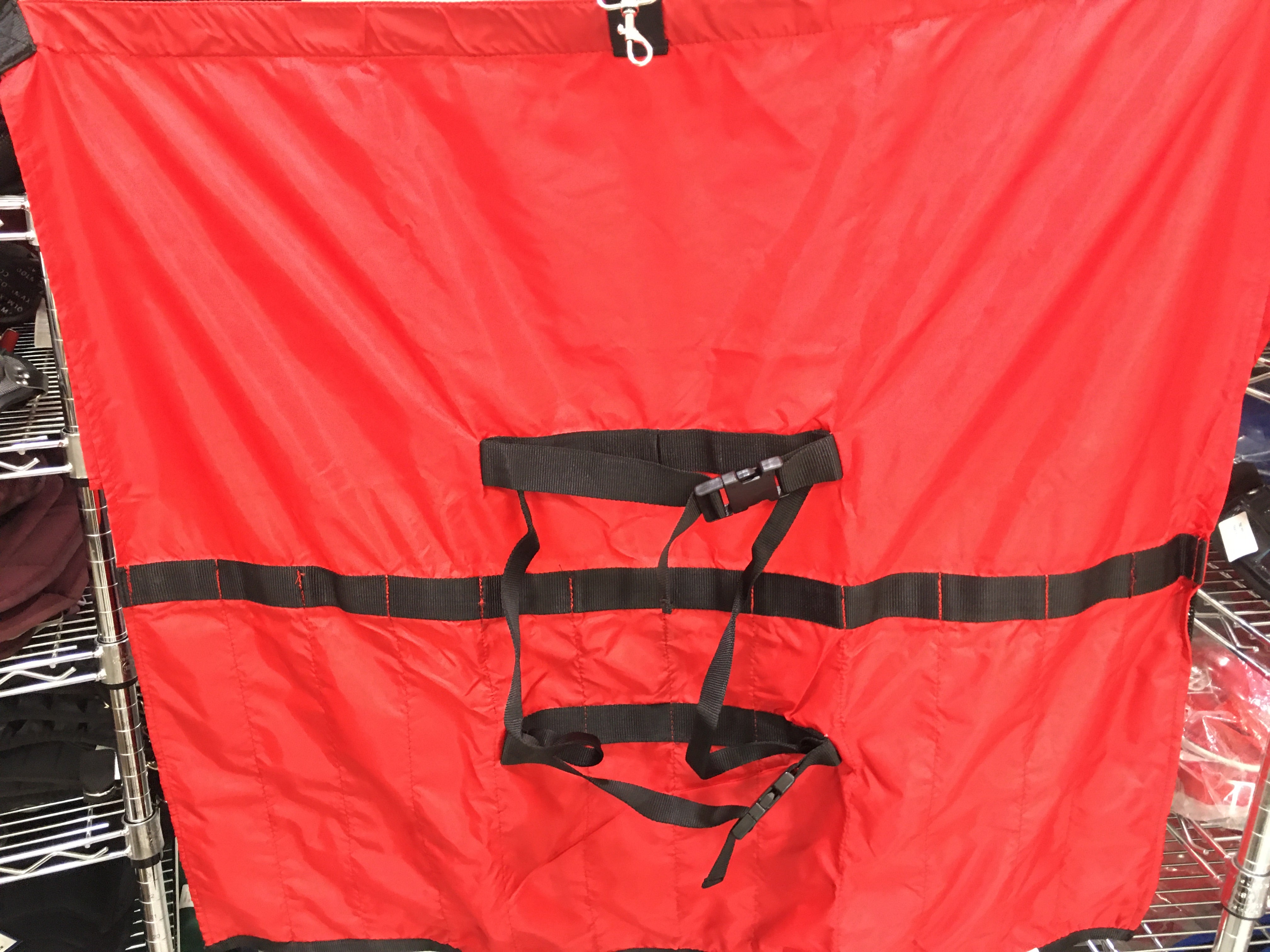 New Pro Team 12 Bat Hanging Fence Bag, 3 hooks Mesh Pockets Red/Black