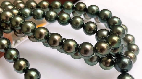 aurora lagoon Tahitian black pearl strands